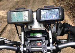 connecté moto gps